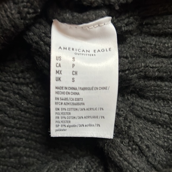 American Eagle Outfitters small cropped knit sweater - Picture 3 of 3